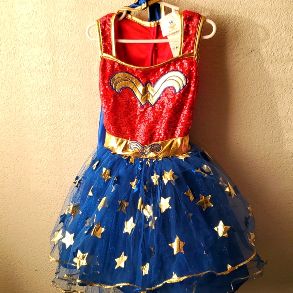 Little girls Wonder Women girl's costumes play outfit like new